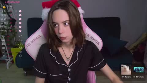 Snapshot of allie_hazie chatting on 12/12/24, 11:36 alice online show from 12/12/24, 11:36