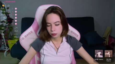 Snapshot of allie_hazie chatting on 01/13/25, 11:06 alice online show from 01/13/25, 11:06