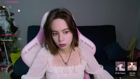 Snapshot of allie_hazie chatting on 01/19/25, 10:28 alice online show from 01/19/25, 10:28