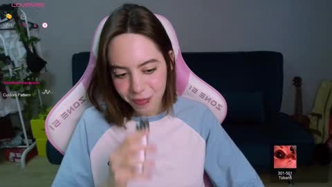 Snapshot of allie_hazie chatting on 01/26/25, 02:56 alice online show from 01/26/25, 02:56