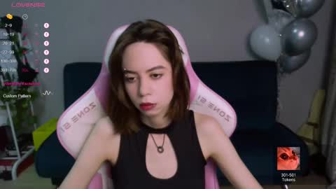 Snapshot of allie_hazie chatting on 02/06/25, 12:00 alice online show from 02/06/25, 12:00