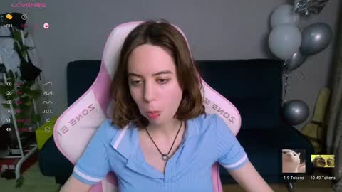 Snapshot of allie_hazie chatting on 02/18/25, 01:32 alice online show from 02/18/25, 01:32