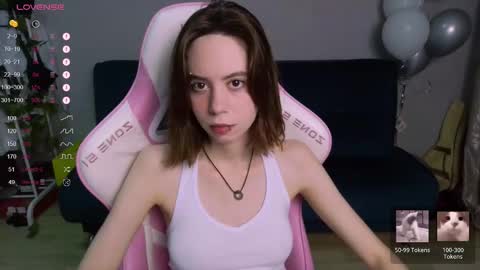 Snapshot of allie_hazie chatting on 02/19/25, 11:36 alice online show from 02/19/25, 11:36