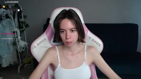 Snapshot of allie_hazie chatting on 09/16/25, 01:06 alice online show from 09/16/25, 01:06