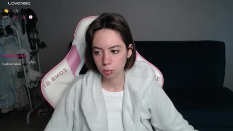 Snapshot of allie_hazie chatting on 09/23/25, 12:46 alice online show from 09/23/25, 12:46