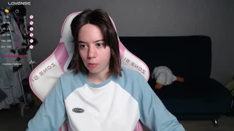 Snapshot of allie_hazie chatting on 01/13/26, 12:16 alice online show from 01/13/26, 12:16