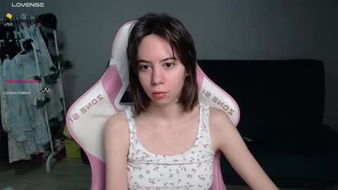 Snapshot of allie_hazie chatting on 01/16/26, 12:25 alice online show from 01/16/26, 12:25