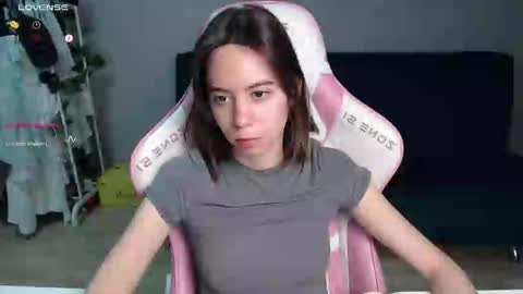 Snapshot of allie_hazie chatting on 02/10/26, 12:37 alice online show from 02/10/26, 12:37