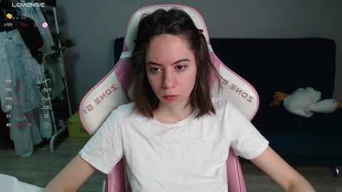 Snapshot of allie_hazie chatting on 03/01/26, 12:56 alice online show from 03/01/26, 12:56