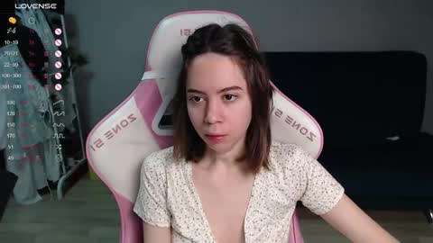 Snapshot of allie_hazie chatting on 03/13/26, 12:28 alice online show from 03/13/26, 12:28