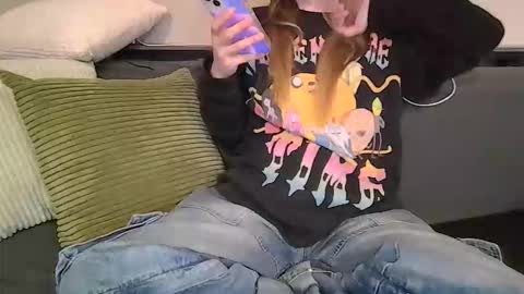 alliebearx online show from 04/24/26, 03:09
