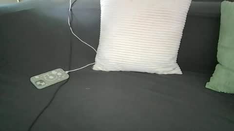 alliebearx online show from 06/24/26, 08:41