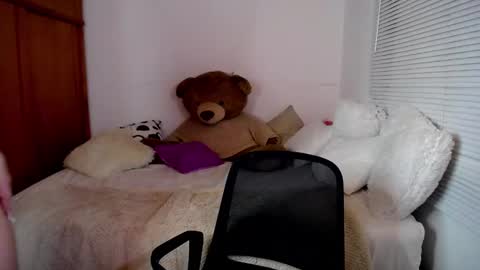 Allie  online show from 12/29/24, 03:44