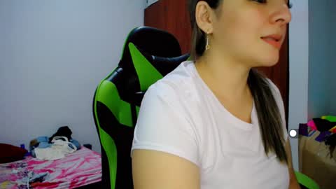 Snapshot of allison_baby_2416 chatting on 01/20/25, 04:10 Alisson online show from 01/20/25, 04:10