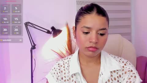 Snapshot of allison_owensxx chatting on 04/17/26, 12:08 Allison online show from 04/17/26, 12:08
