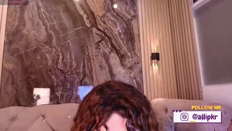 allison_parker1_ online show from 11/25/25, 12:05