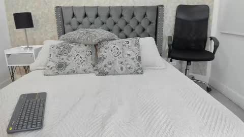 Snapshot of allison_whitee chatting on 03/27/26, 04:07 Allison whitee online show from 03/27/26, 04:07