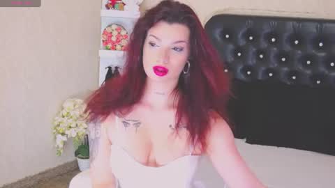 Snapshot of allisonn223 chatting on 06/25/26, 12:20 Deea online show from 06/25/26, 12:20