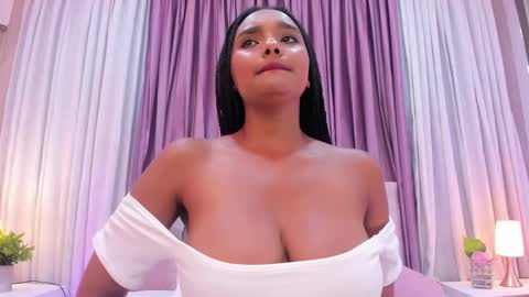 Snapshot of allisonn_bell chatting on 02/14/25, 02:39 Allison online show from 02/14/25, 02:39