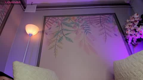 Snapshot of allisonsweet4u_ chatting on 04/18/26, 05:22 Allison online show from 04/18/26, 05:22