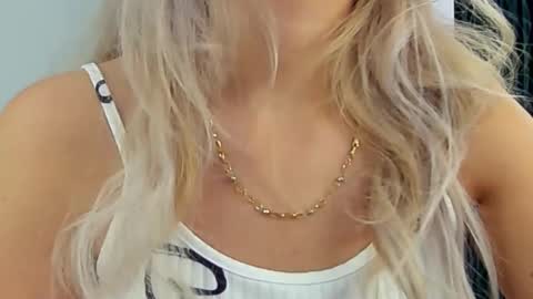 AllisonSweetie online show from 10/27/25, 09:24