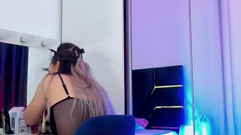 Snapshot of allisonsweetie chatting on 03/15/26, 12:00 AllisonSweetie online show from 03/15/26, 12:00