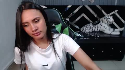 Allisson online show from 02/19/25, 06:33