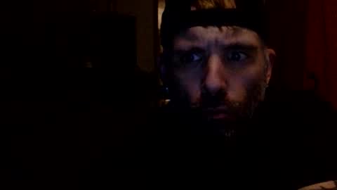 Snapshot of allitrunnin chatting on 10/16/25, 04:24 allitrunnin online show from 10/16/25, 04:24