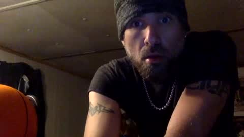 Snapshot of allitrunnin chatting on 11/29/25, 02:47 allitrunnin online show from 11/29/25, 02:47