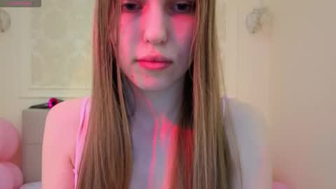 Snapshot of alllura chatting on 02/18/26, 11:44 Axi online show from 02/18/26, 11:44