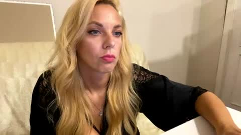 Nika online show from 07/10/26, 08:11