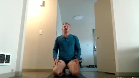 Snapshot of allnaked4 chatting on 09/26/25, 04:22 allnaked4 online show from 09/26/25, 04:22