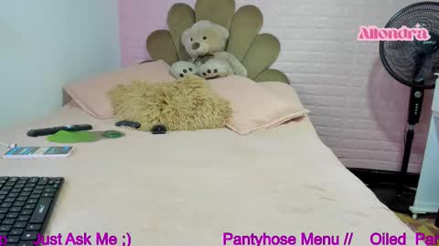 allondra online show from 09/25/25, 08:56