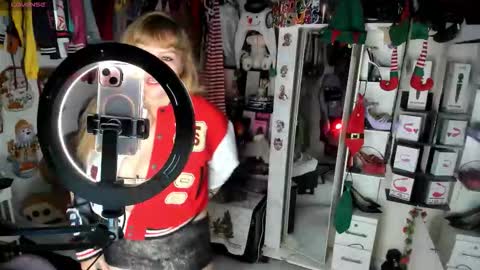 Snapshot of allsson_miller chatting on 01/05/26, 09:51 allsson_miller online show from 01/05/26, 09:51