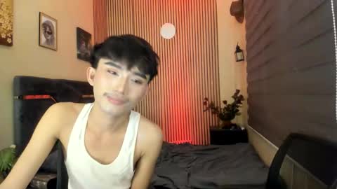 Snapshot of alluring_alpha chatting on 10/26/25, 05:35 kim and josh online show from 10/26/25, 05:35