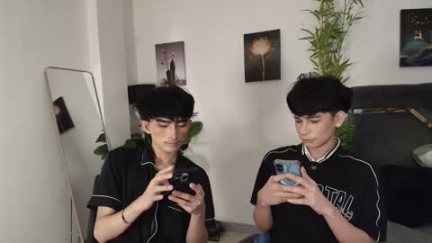 Snapshot of alluring_alpha chatting on 03/03/26, 05:24 kim and josh online show from 03/03/26, 05:24