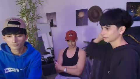 Snapshot of alluring_alpha chatting on 03/26/26, 07:36 kim and josh online show from 03/26/26, 07:36