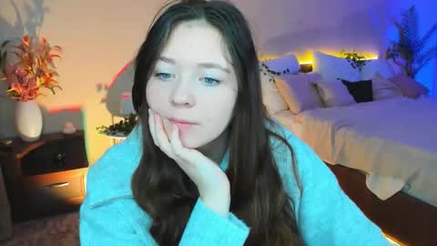 alluringeyess online show from 10/19/25, 04:35