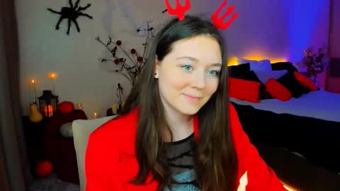 alluringeyess online show from 10/29/25, 05:36