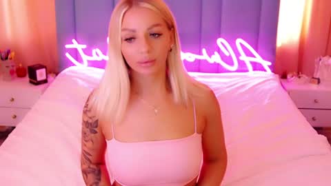 AlwaysHot online show from 12/18/24, 06:53