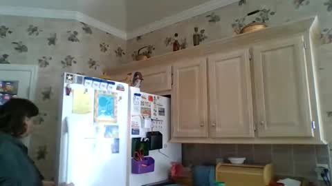 Snapshot of ally12334 chatting on 12/02/25, 05:52 ally12334 online show from 12/02/25, 05:52