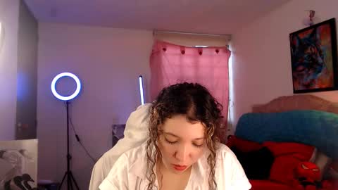 Snapshot of ally_donfort chatting on 02/06/26, 09:18 Ally online show from 02/06/26, 09:18