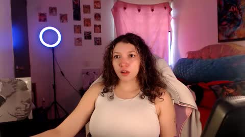 Snapshot of ally_donfort chatting on 02/17/26, 09:10 Ally online show from 02/17/26, 09:10