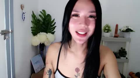 Snapshot of ally_monts chatting on 11/30/25, 01:53 ally_monts online show from 11/30/25, 01:53