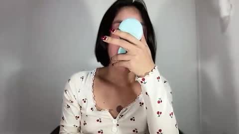 Snapshot of ally_monts chatting on 01/17/26, 11:30 ally_monts online show from 01/17/26, 11:30