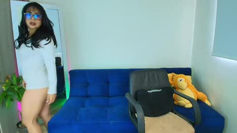 Snapshot of ally_riso chatting on 04/04/26, 10:07 Ally help me reach 100 satisfaid online show from 04/04/26, 10:07