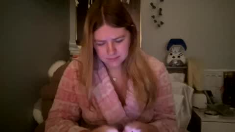 Snapshot of allyanalangel chatting on 01/17/25, 09:06 allyanalangel online show from 01/17/25, 09:06