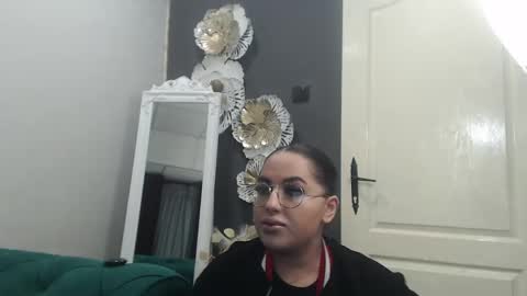         online show from 05/05/26, 07:11