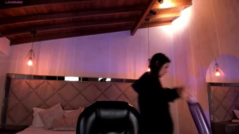 Alisson online show from 09/25/25, 10:19