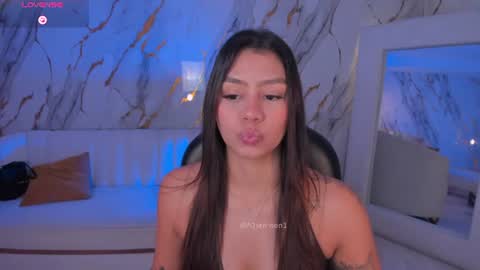 Snapshot of allyjensen chatting on 07/21/26, 10:39 Alisson online show from 07/21/26, 10:39